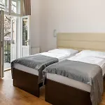 Hotel Trevi